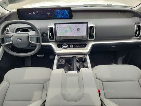 New 2027 Ford Expedition Max Platinum w/ Platinum Ultimate Package AWD/4WD image 17