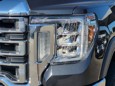 Used 2020 GMC Sierra 2500 SLT w/ SLT Premium Plus Package AWD/4WD image 8