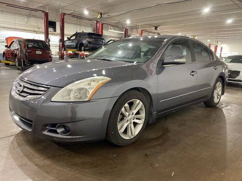 Used 2012 Nissan Altima 3.5 SR w/ Sport Pkg image 7