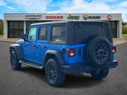 Used 2024 Jeep Wrangler Sport S image 5
