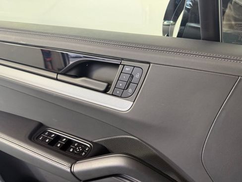 Certified 2026 Porsche Cayenne Coupe AWD/4WD image 21