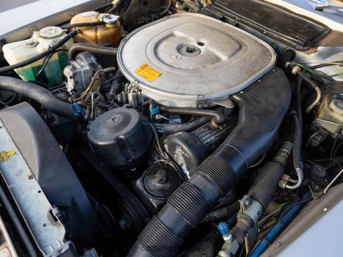 Used 1987 Mercedes-Benz 560 SL image 24