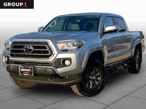 Used 2023 Toyota Tacoma SR5 w/ Technology Package AWD/4WD image 1