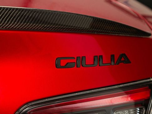 Used 2024 Alfa Romeo Giulia Quadrifoglio image 28
