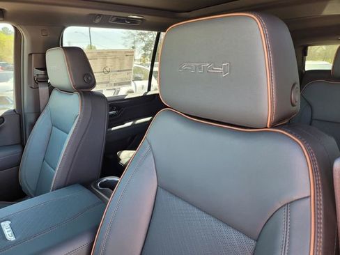 New 2026 GMC Yukon XL AT4 AWD/4WD image 22