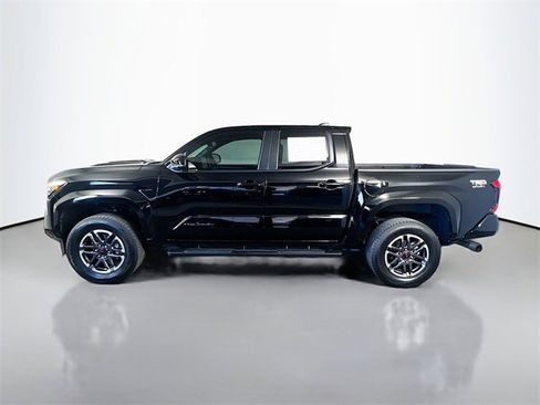 Used 2024 Toyota Tacoma TRD Sport image 4