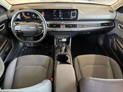 Used 2025 Kia K4 FWD image 32