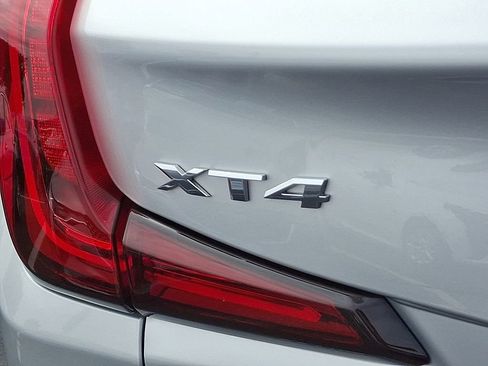 Used 2021 Cadillac XT4 Premium Luxury w/ Technology Package image 33