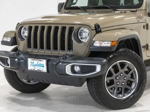Used 2020 Jeep Gladiator Sport AWD/4WD image 2