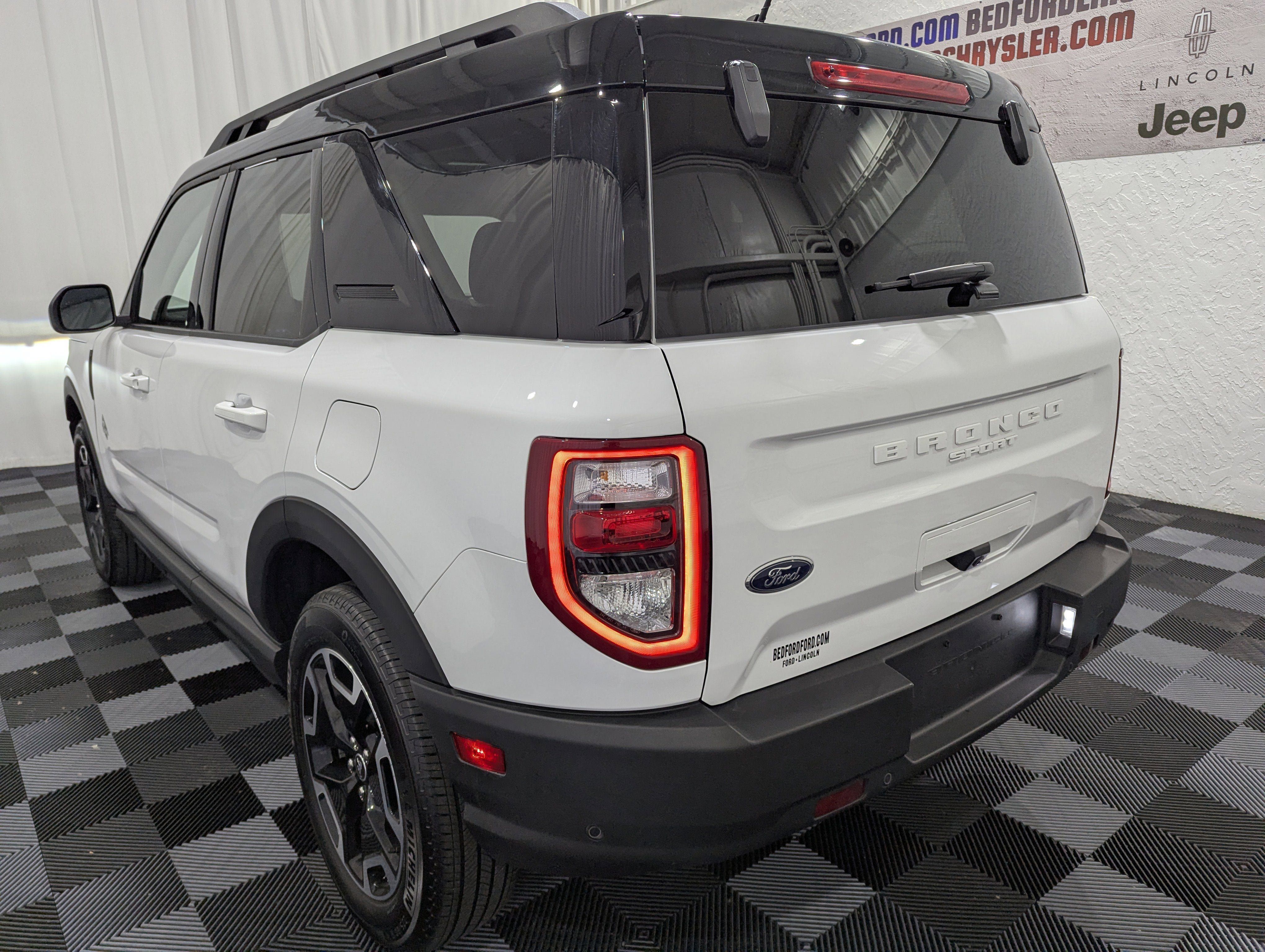 Used 2024 Ford Bronco Sport Outer Banks AWD/4WD image 11