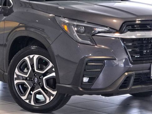 Used 2023 Subaru Ascent Limited AWD/4WD image 2