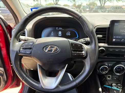 Certified 2025 Hyundai Venue SEL FWD image 6