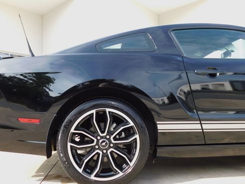 Used 2014 Ford Mustang GT Premium w/ Electronics Package RWD image 26