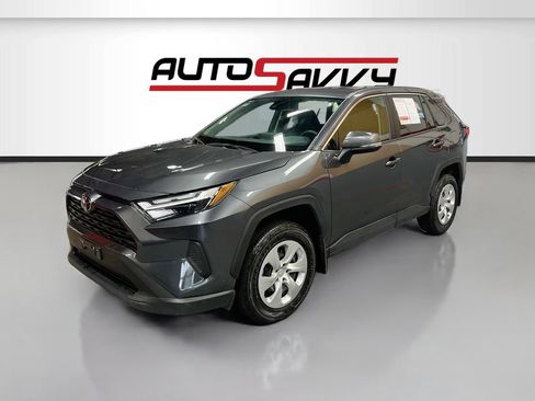 Used 2025 Toyota RAV4 LE AWD/4WD image 3