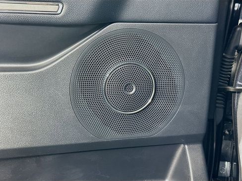 Used 2024 Ford Expedition XLT image 19