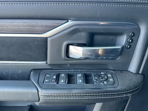 New 2026 RAM 2500 Laramie AWD/4WD image 10