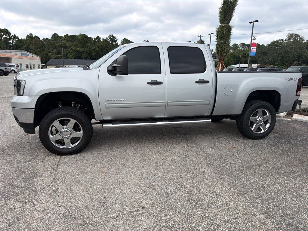 Used 2013 GMC Sierra 2500 SLE AWD/4WD image 1