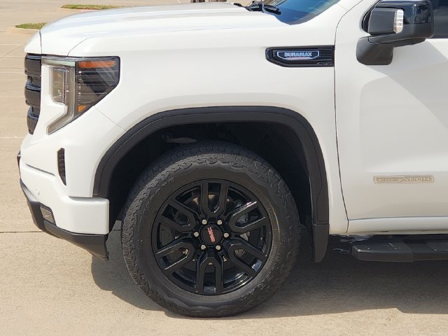 Used 2025 GMC Sierra 1500 Elevation w/ Elevation Premium Package AWD/4WD image 8