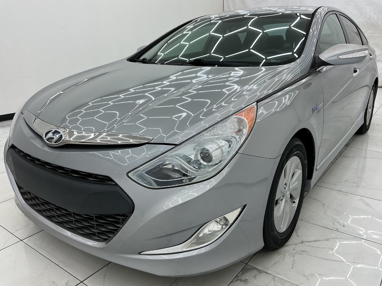 Used 2015 Hyundai Sonata Hybrid FWD image 1