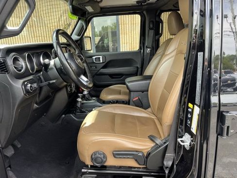 Used 2021 Jeep Wrangler Unlimited Sahara image 11
