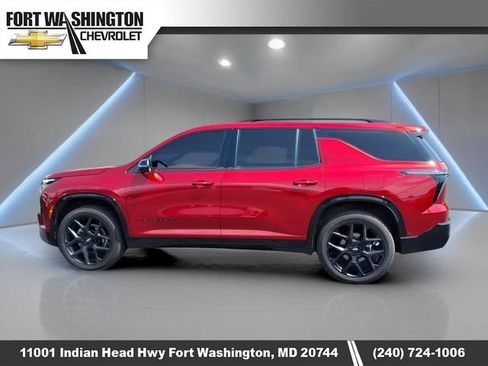 Used 2025 Chevrolet Traverse RS w/ LPO, Floor Liner Package FWD image 6