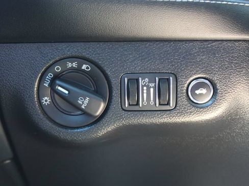 Used 2022 Dodge Challenger SXT w/ Plus Package RWD image 19