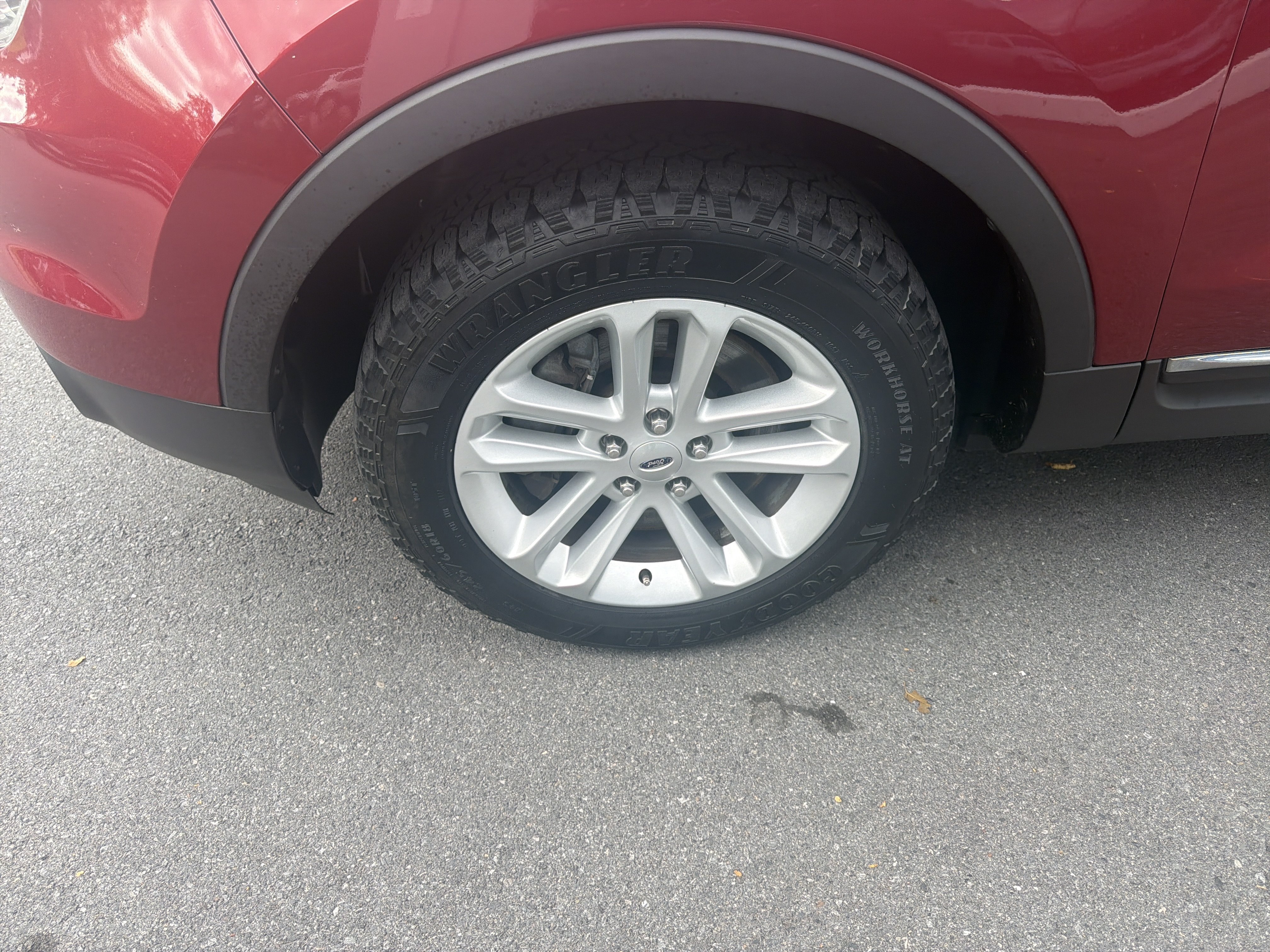 Used 2014 Ford Explorer XLT w/ Equipment Group 202A AWD/4WD image 13