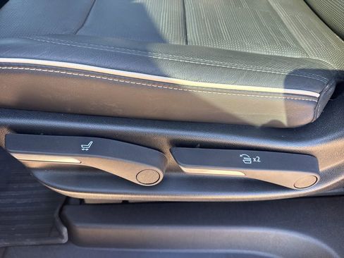 Certified 2024 Cadillac Escalade ESV Premium Luxury image 26