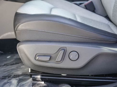Used 2024 Kia Niro Wave w/ Wave Preserve Package FWD image 22