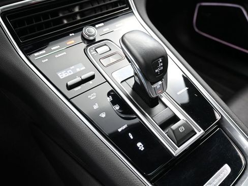 Used 2022 Porsche Panamera Platinum Edition RWD image 23