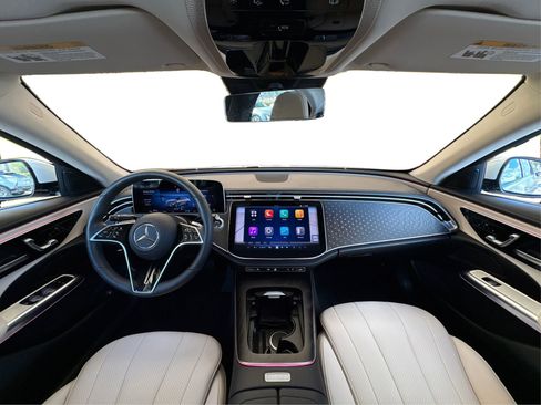 Used 2024 Mercedes-Benz E 350 4MATIC Sedan image 23