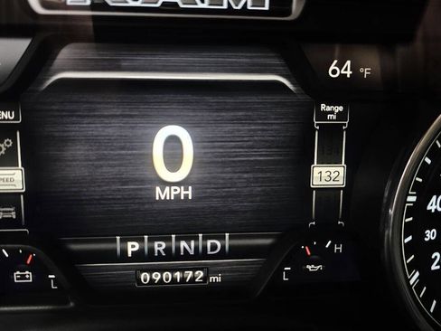 Used 2020 RAM 1500 Laramie AWD/4WD image 6