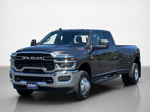 New 2026 RAM 3500 Tradesman AWD/4WD image 3