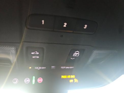 Used 2022 Chevrolet Blazer RS w/ Enhanced Convenience Package image 17