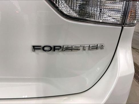 Used 2023 Subaru Forester AWD/4WD image 8