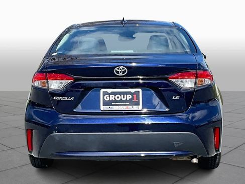 Used 2022 Toyota Corolla LE image 5