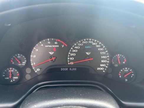 Used 1998 Chevrolet Corvette Coupe RWD image 17