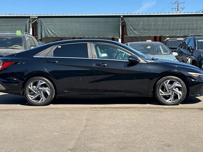 Used 2025 Hyundai Elantra Limited w/ Cargo Package