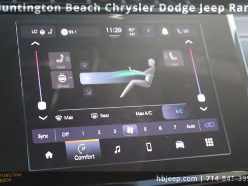 Used 2023 Jeep Grand Cherokee Altitude image 22