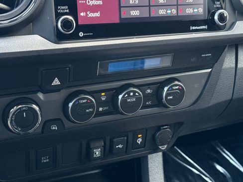 Certified 2023 Toyota Tacoma TRD Off-Road image 25