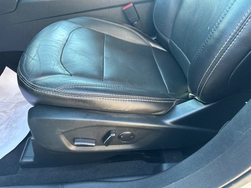 Used 2018 Ford Explorer Limited w/ Ford Safe & Smart Package AWD/4WD image 21