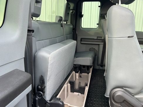 Used 2011 Ford F250 XL AWD/4WD image 15