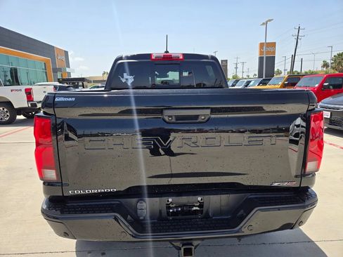 Used 2024 Chevrolet Colorado ZR2 w/ ZR2 Convenience Package III AWD/4WD image 4