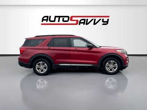 Used 2022 Ford Explorer XLT w/ Equipment Group 202A image 8