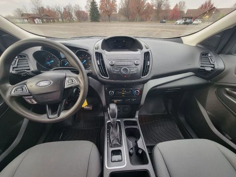 Used 2019 Ford Escape S image 7