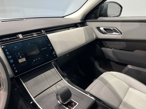 Used 2025 Land Rover Range Rover Velar S image 23