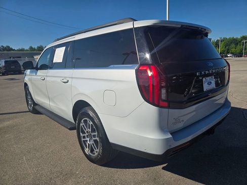 Used 2025 Ford Expedition Max Active RWD image 3