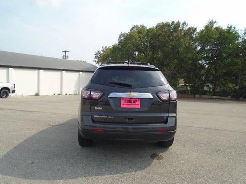 Used 2017 Chevrolet Traverse LT w/ Style and Technology Package image 24