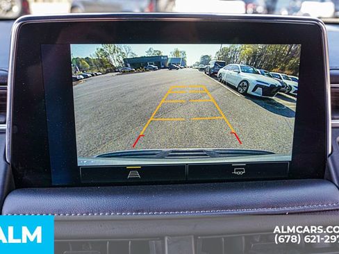 Used 2024 Chevrolet Suburban LT image 39