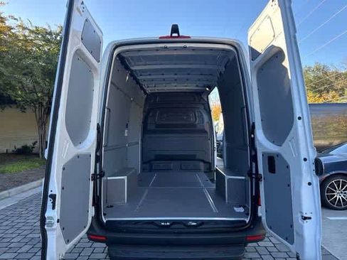 New 2025 Mercedes-Benz Sprinter 2500 image 18
